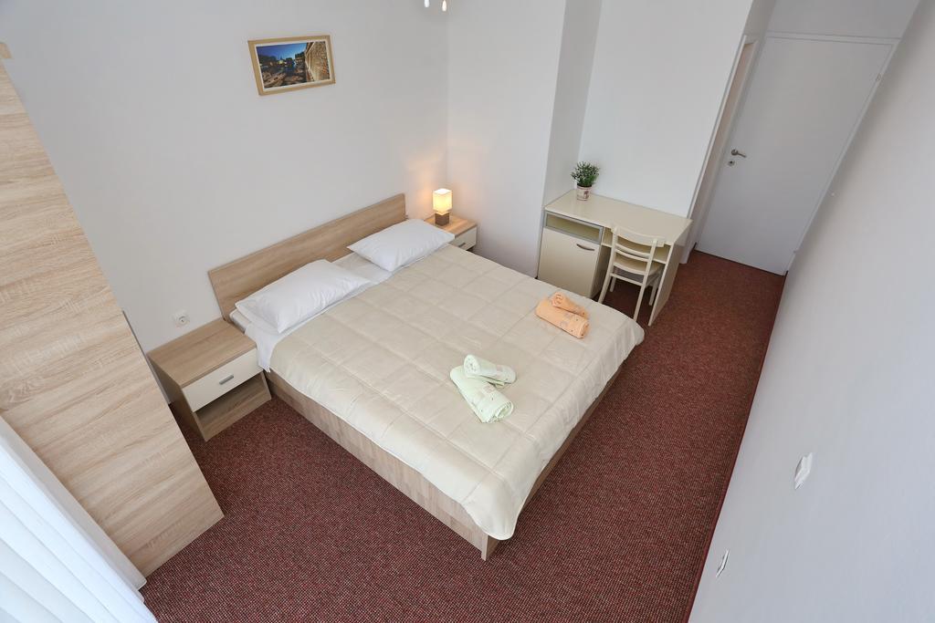 Bed&Breakfast Nada Привлака Стая снимка